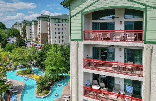 Pigeon Forge Hotel | RiverStone Condo Resort & Spa