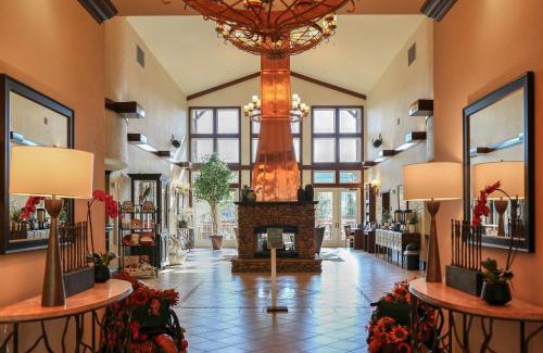 Pigeon Forge Hotel | RiverStone Condo Resort & Spa