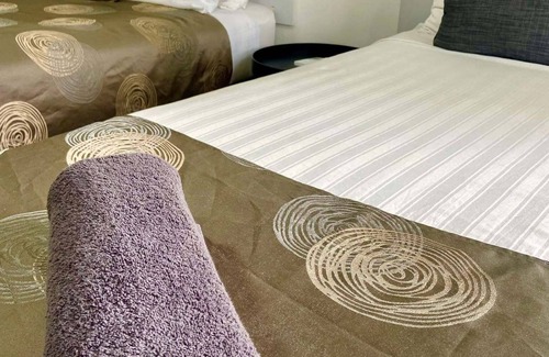 Katherine South Otro | Riverview Tourist Village