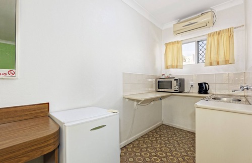 Bundaberg West Hotel | Riviera Motel Bundaberg