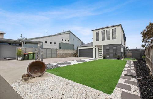 Paynesville Casa | Riviera View