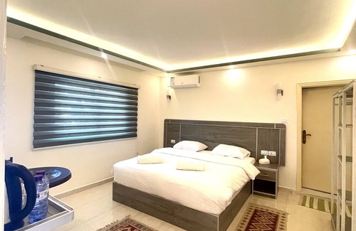 Wadi Musa Hotel | RoadHouse