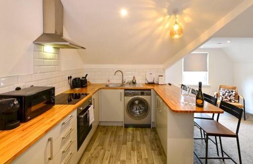 Caerau Apartamento | Roath - Modern Flat Near City Centre WParking Pass the Keys