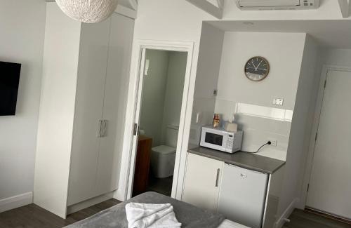 Waterhouse Hotel | Robe Nampara Cottages