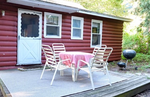 Idlewild Cabaña | Acogedor retiro de otoño ↟↟↟ Door County Cottage ubicado a pies de la orilla del agua