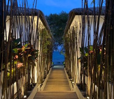 Koh Lan Hotel | rocco villa