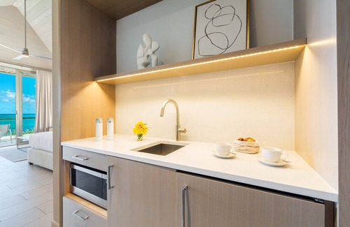 Providenciales Hotel | Rock House
