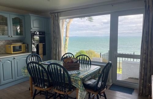 Newry Cabaña | ROCKLEA SEASIDE COTTAGE, family friendly in Newcastle, County Down