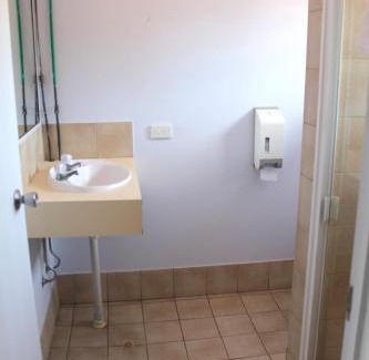 West Gladstone Hotel | Rocky Glen Hotel Motel Gladstone