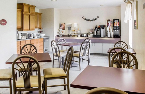 Colby Hotel | Rodeway Inn Abbotsford