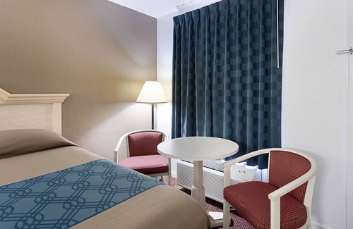 Lake City Hotel | Rodeway Inn Lake City I-75