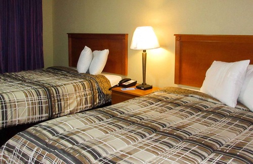 Murfreesboro Hotel | Rodeway Inn Murfreesboro Downtown