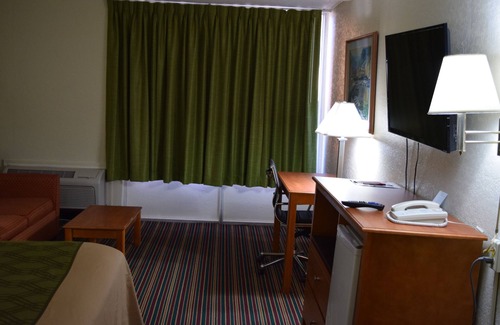 Tucker Hotel | Rodeway Inn Stone Mountain