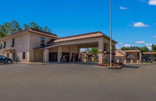 Greenwood Hotel | Rodeway Inn