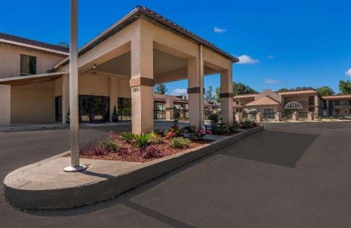 Greenwood Hotel | Rodeway Inn