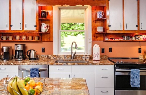 Front Royal Casa | Rolling River Farm: Exquisite Riverfront Paradise