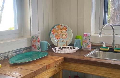 Spanish Wells Cabina | Romantic getaway on the beach