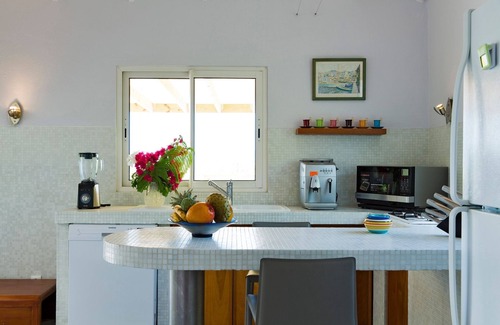 Les Terres Basses Villa | Escapada romántica, lujosa y tranquila para una pareja con vistas al mar y al atardecer de 200 °
