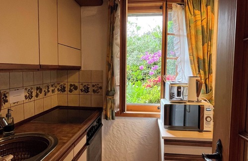 Unterseen Cabaña | Romantic oasis with fireplace near mountains