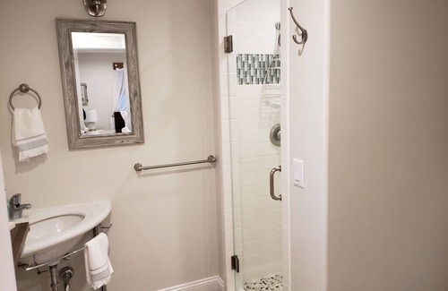 Descanso Casa | Romantic Retreat /private fishing lake and tennis court near Julian