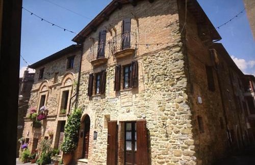 Deruta Apartamento | Romantic suite in the village of Castelleone, vicino Deruta, Assisi, Perugia, Montefalco