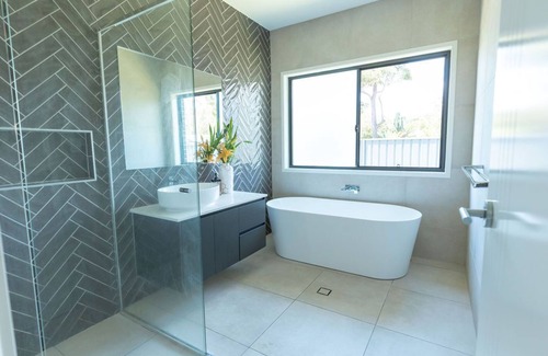 Tanawha Casa | Romantic Suite - Private Entrance, Bathtub, TV