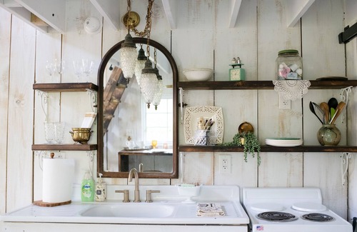 Flintstone Cabaña | Boho Tree House romántica en 70 acres granja