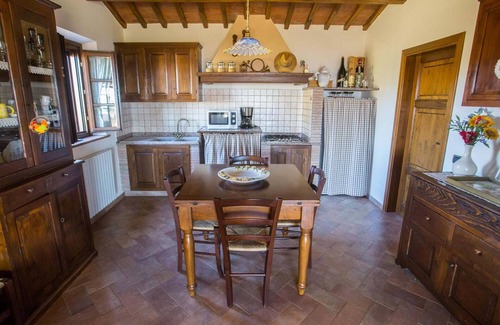 Guardistallo Cabaña | Romántica casa bien equipada para relajarse!