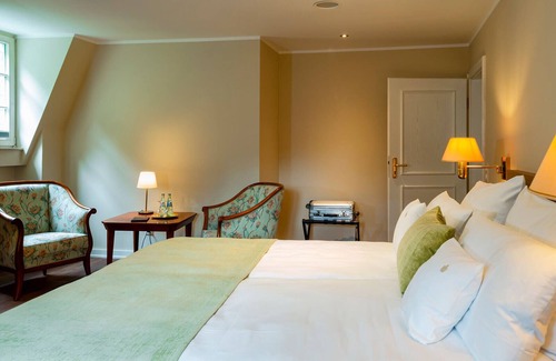 Odenthal Hotel | Romantik Hotel-Restaurant Altenberger Hof