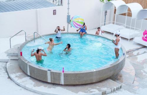 Puerta de Tierra Hotel | Romeo Hotel LGBTQ