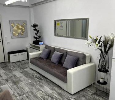 Constanta Apartamento | Romeo's Beachfront Apartment by LOFT, Hotel OPERA and White Tower