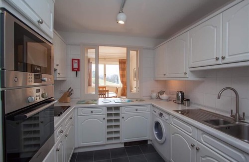 Waterhead Cabaña | ROMNEY 12, family friendly, luxury holiday cottage in Ambleside