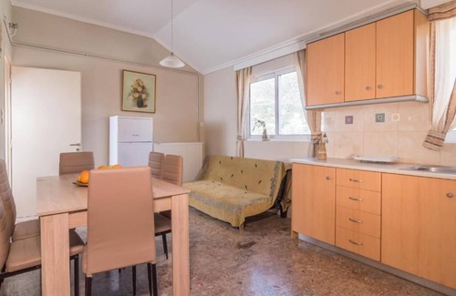 Palaiochora Apartamento | Roofgarden home w/jacuzzi