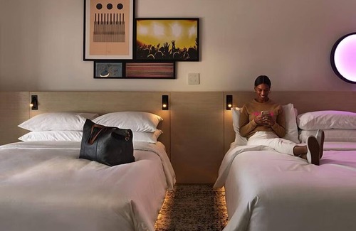 Downtown Atlanta Hotel | Rooftop Bar Onsite! Skyline View w/ Captivating Atmosphere! Parking Available!