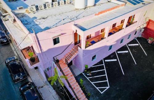 Santurce Hotel | Room 13 Breezy Veranda Stay with City Views