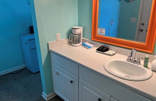 Topsail Beach Hotel | Room#316 Standard 2 Double Beds Pets Yes