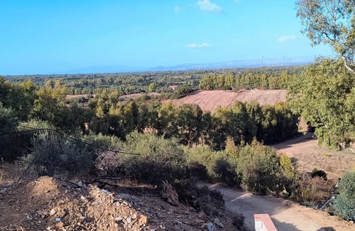 Villacidro Apartamento | Room 'Camera - Sa Spendula' with Mountain View, Wi-Fi and Air Conditioning