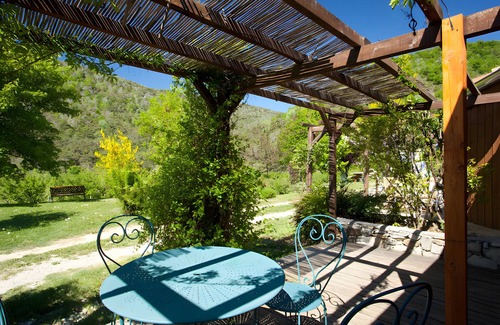 L'Epine Apartamento | Habitación 'Edelweiss' con terraza privada, jardín compartido y Wi-Fi