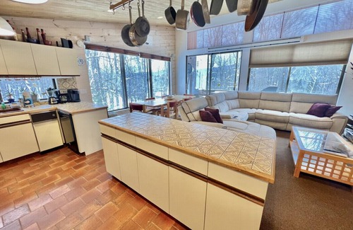 Forest Farms Casa | Room for the whole family!