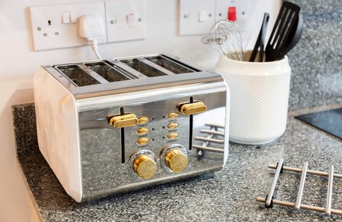 Reading Apartamento | Room in Apartment - 12 Helena Luxury Serviced Apartment