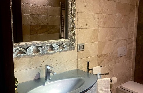 Santa Cristina a Mezzana Cama Y Desayuno | Room in B&B - Room Overlooking the Vineyards and Florence