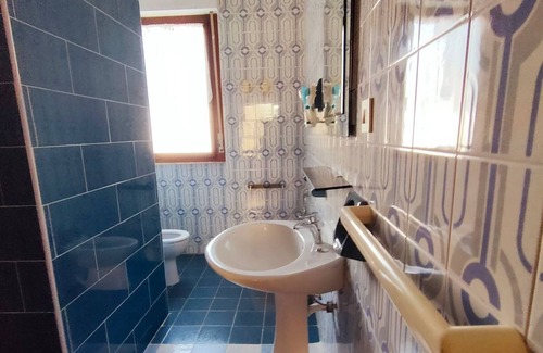 Province of Cagliari Casa | Room in Guest Room - La Palma Queen Room Lapalmarooms