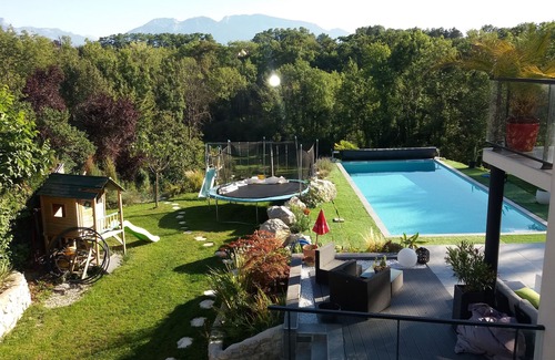 Fillinges Casa | Rooms, Fillinges, Heated swimming pool, Spa, 10 people, airHockey, billiards, bbq