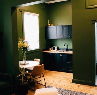 Leeton Apartamento | Rooms of Renown - The Gilded Globe