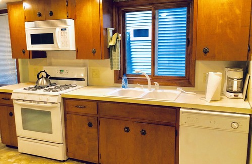 Holland Cabaña | Cabaña de 3 dormitorios también disponible para alquiler mensual del 1 de diciembre al 30 de abril de 2020