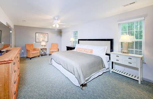 Sea Scape Complejo | Cómoda suite con parque acuático cubierto y la piscina al aire libre más grande en los Outer Banks