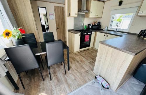 Wimborne Casa | Rosa - Bournemouth Holiday Home
