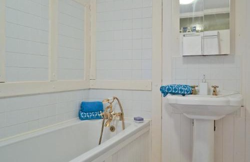 Hythe Casa | Rose Cottage