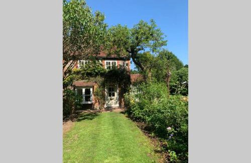 Rowlands Castle Casa | ROSE COTTAGE