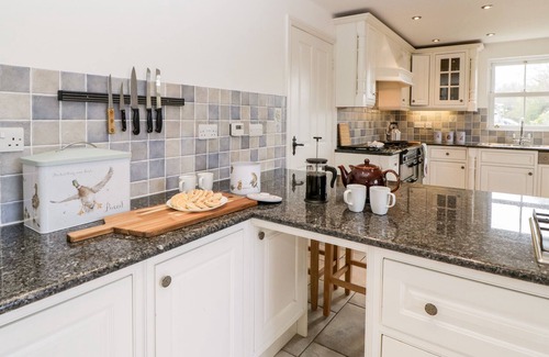 Llanvihangel Crucorney Casa | ROSE COTTAGE, family friendly, with open fire in Abergavenny